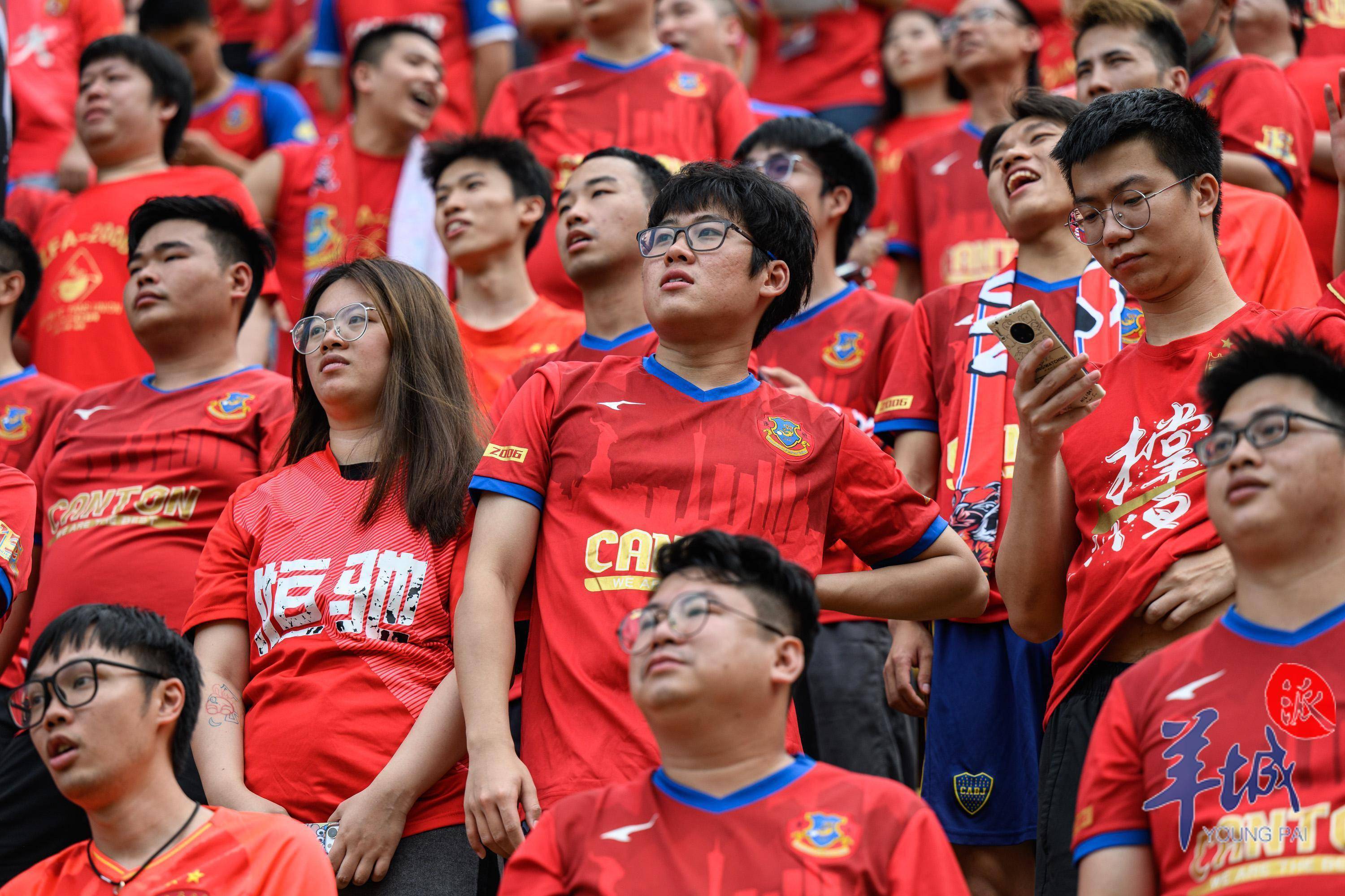 广州队内部会议纪要流出——赛前调整名单,意甲使命明确,赛程密集仍需轮换 广州队内部会议纪要流出——赛前调整名单,意甲使命明确,赛程密集仍需轮换