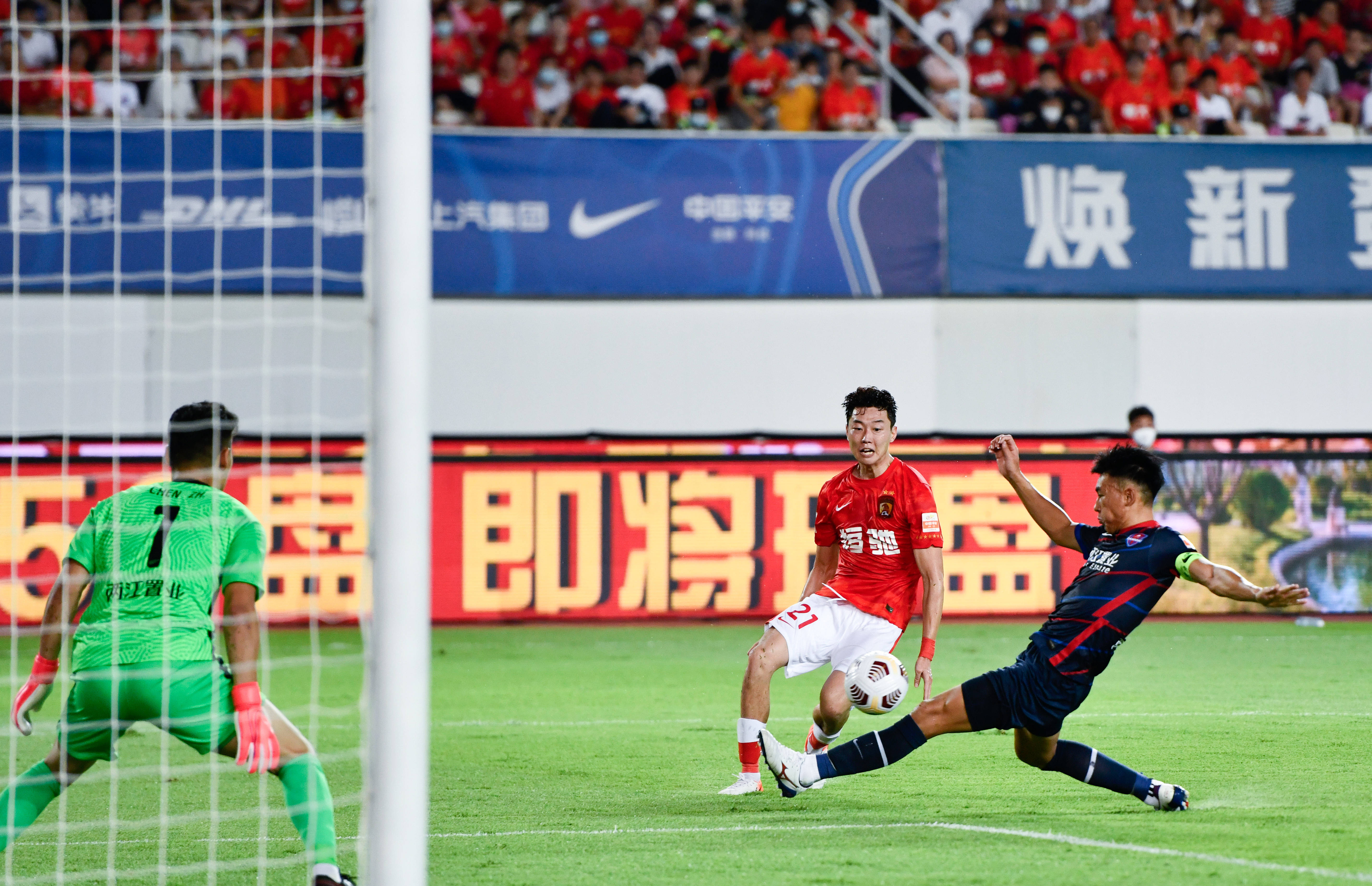 广州队内部会议纪要流出——赛前调整名单,意甲使命明确,赛程密集仍需轮换 广州队内部会议纪要流出——赛前调整名单,意甲使命明确,赛程密集仍需轮换